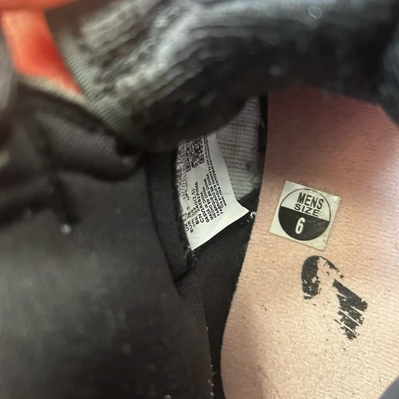 Nike Air Jordans Black and White High-Top Sneakers in crackle leather - Picture 11 of 15